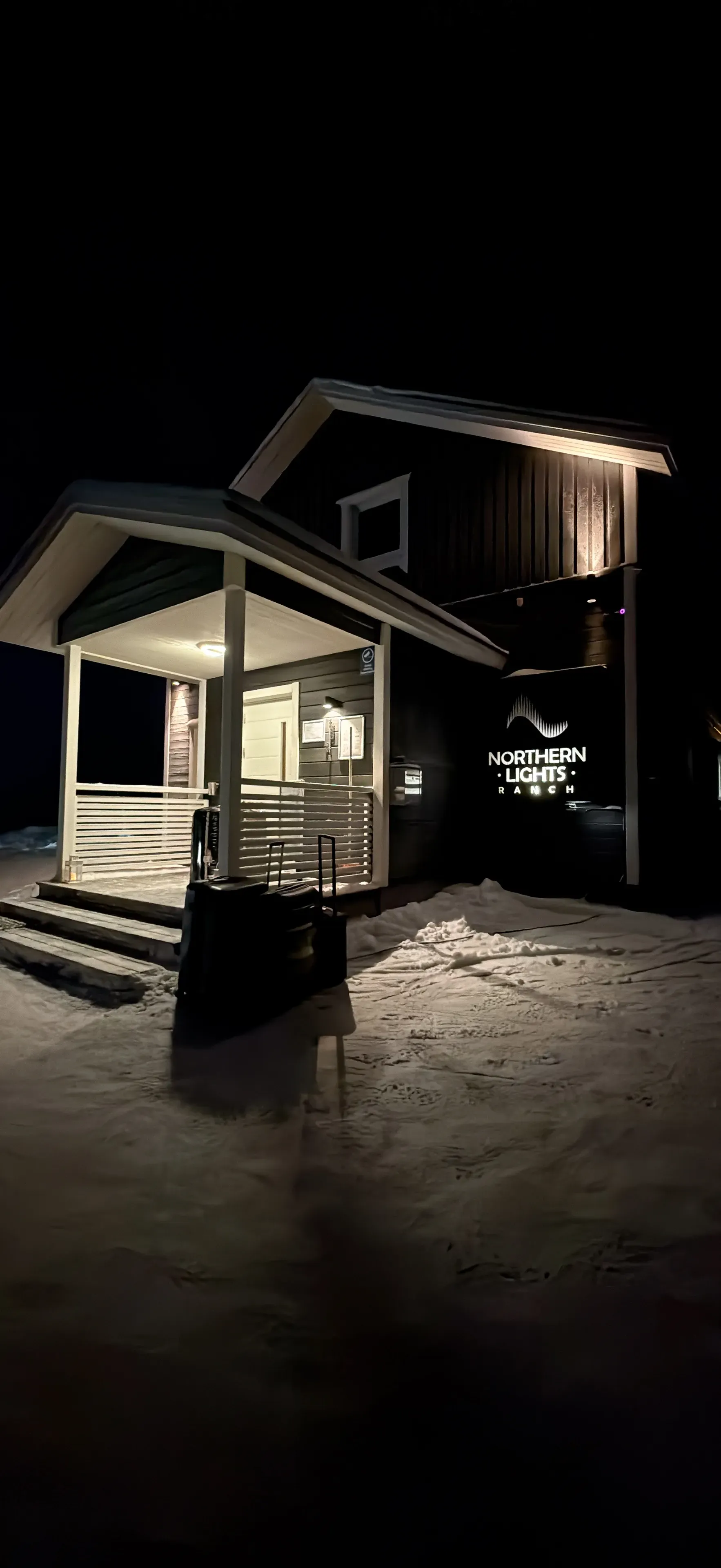 芬蘭Levi玻璃屋|漫天星空 Jacuzzi 北極光舞動 馴鹿陪食飯✨❄️💑