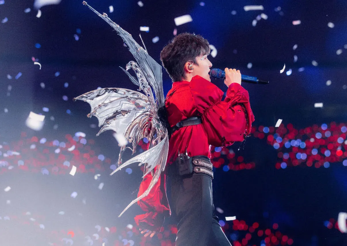 周深2025「深深的」巡迴演唱會·香港站 跨年紀念場 (一文睇清：售票安排+優先搶飛+歌單+交通+禁帶物品)(持續更新-優先購票安排)