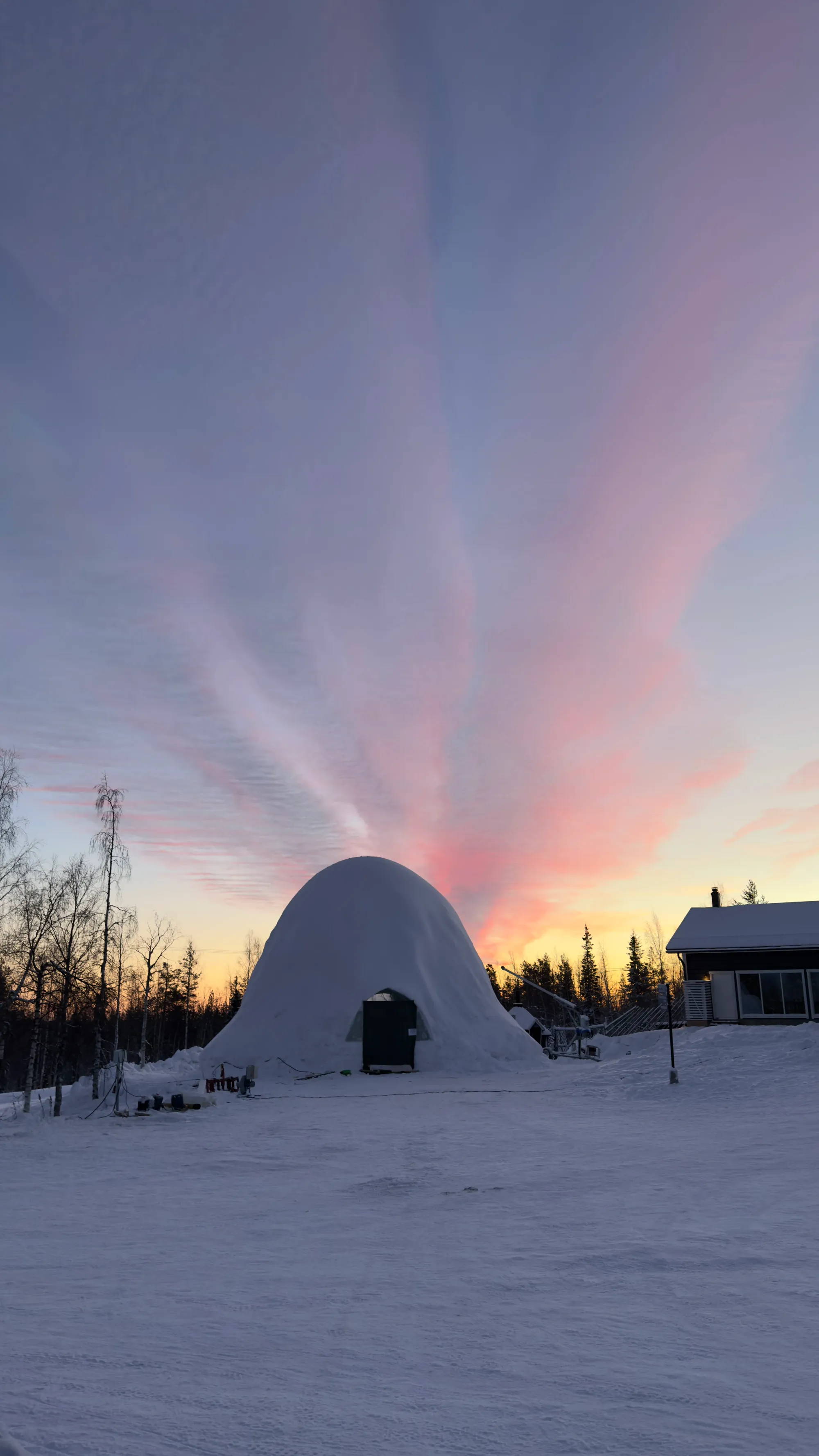 芬蘭Levi玻璃屋|漫天星空 Jacuzzi 北極光舞動 馴鹿陪食飯✨❄️💑