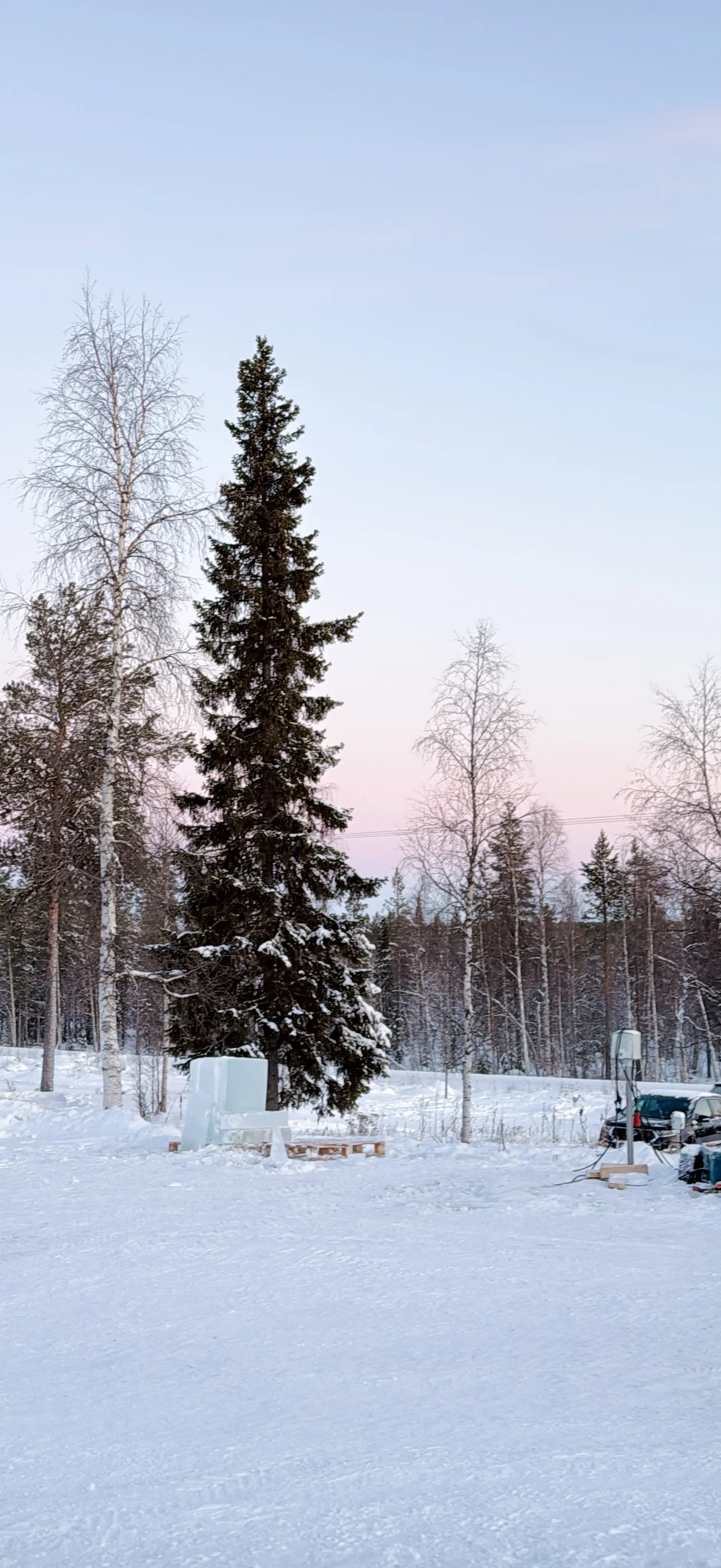 芬蘭Levi玻璃屋|漫天星空 Jacuzzi 北極光舞動 馴鹿陪食飯✨❄️💑