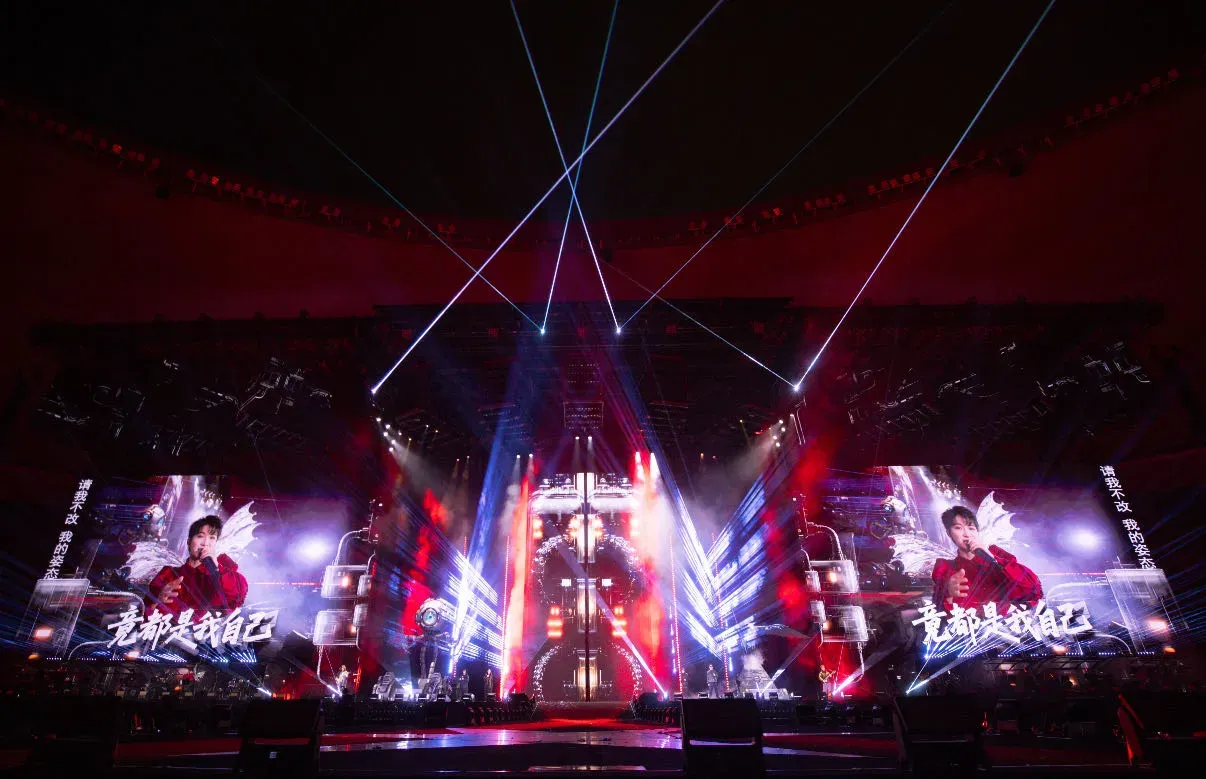 周深2025「深深的」巡迴演唱會·香港站 跨年紀念場 (一文睇清：售票安排+優先搶飛+歌單+交通+禁帶物品)(持續更新-優先購票安排)