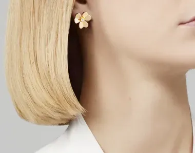 Frivole耳環,小型款式 HKD45,100