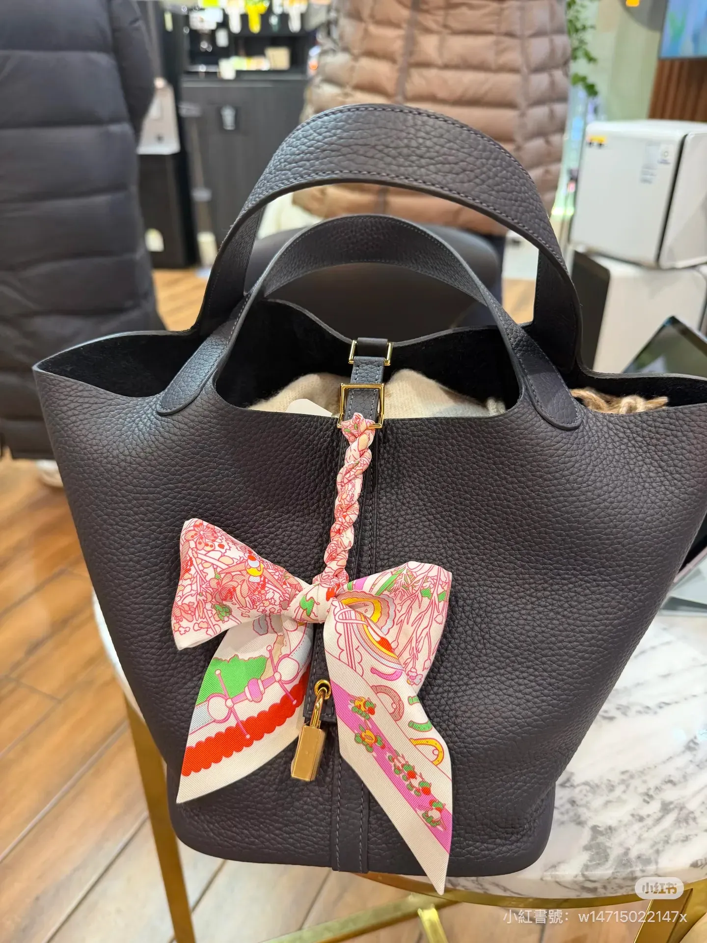 網民分享於韓國首爾狎鷗亭&nbsp;Hermès&nbsp;門店，Walk-in&nbsp;無配貨成功購入&nbsp;Picotin Lock 22