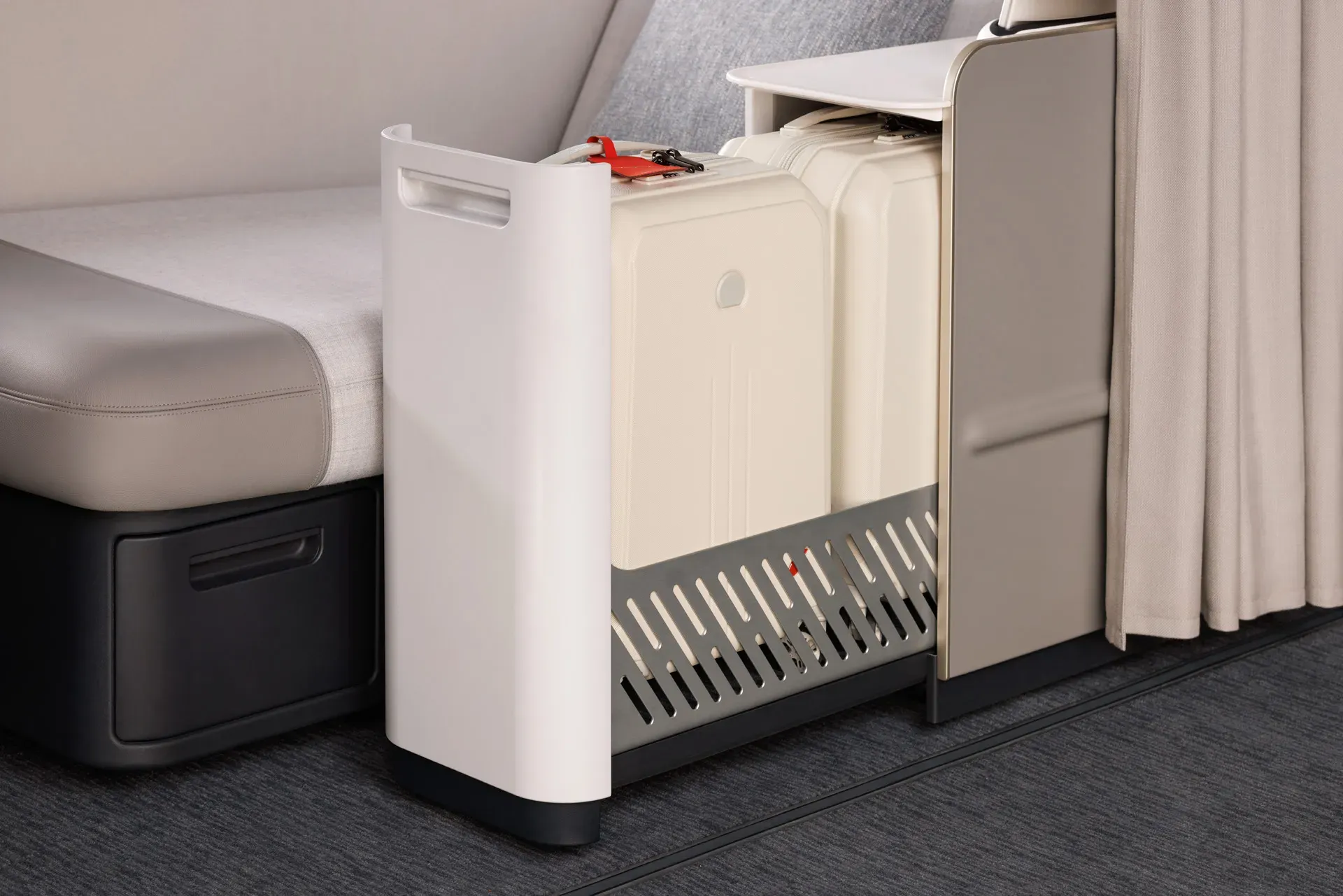 大型滑動抽屜(可放兩件手提行李)、鞋櫃、獨立衣櫥、背光鏡私人空間