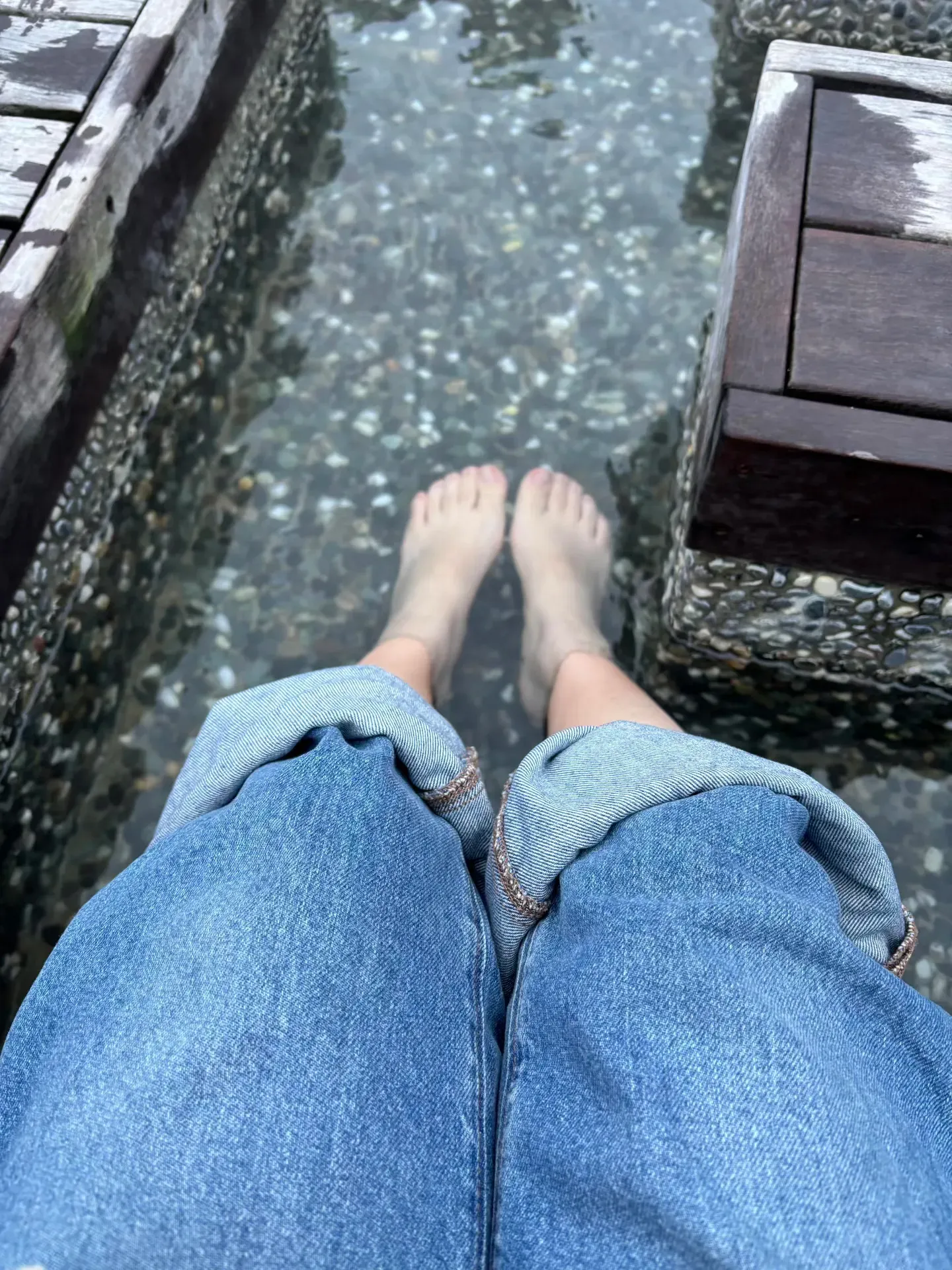 越後湯澤站外免費足湯，行完雪地後浸一陣足湯，對旅客相當友善。