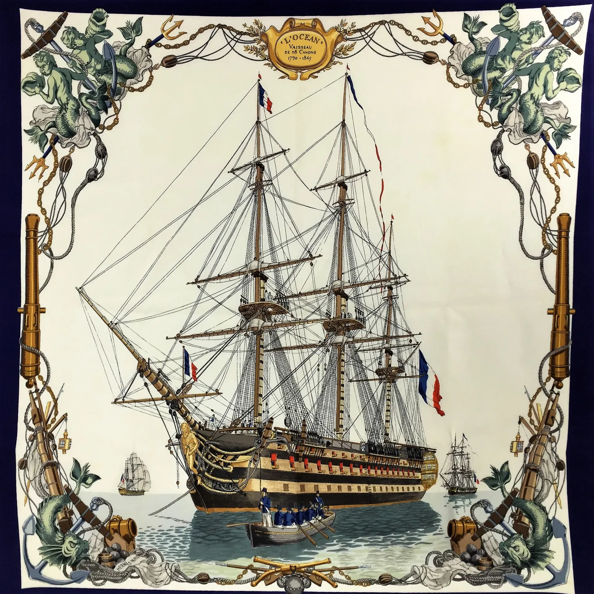 Hermès Carré&nbsp;L’Océan（1959），由&nbsp;Philippe Ledoux&nbsp;設計，以航海文化為主題。