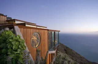 Post Ranch Inn&nbsp;位於加州&nbsp;Big Sur&nbsp;海岸懸崖。