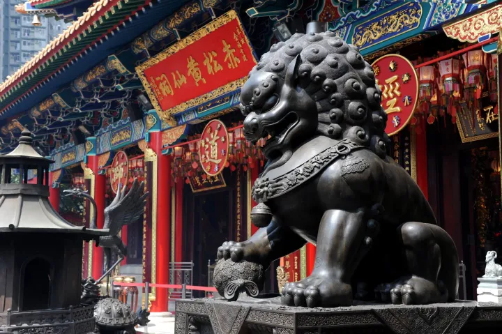 黃大仙祠參拜攻略|臘月初一人潮真相＋網民親歷「斷捨離」事件整理